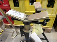 2 in hoogte verstelbare steunen max cap 1500 kg - afbeelding 3 van  4