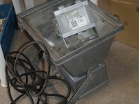 2 industrie buitenlamp 40x36cm en 15x12cm - afbeelding 1 van  3