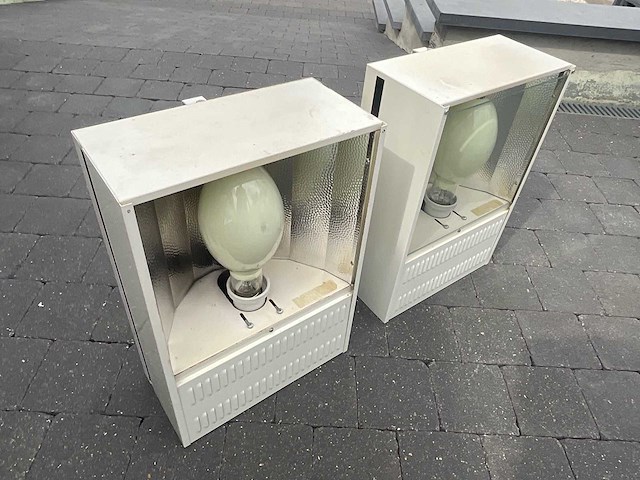 2 industriële lamp - afbeelding 1 van  4