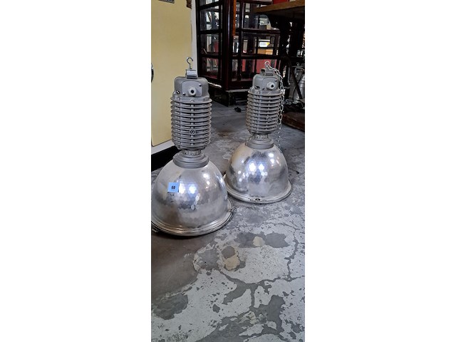 2 industriele lampen - afbeelding 1 van  3