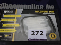 2 industriële werflampen lena lighting magnum 36w, werking niet gekend - afbeelding 1 van  2