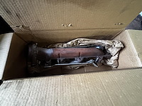 2 inlaatspruitstukken dodge ram - afbeelding 2 van  4