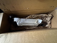 2 inlaatspruitstukken dodge ram - afbeelding 3 van  4