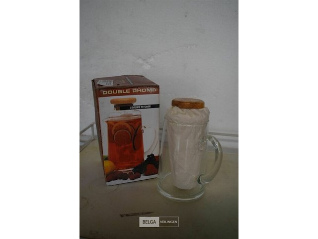 2 inschenkkannen - afbeelding 1 van  3