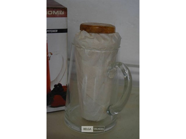 2 inschenkkannen - afbeelding 3 van  3