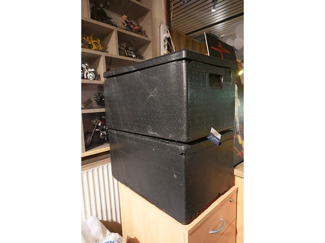 2 isomoboxen (59 x 39 x h30 cm) - afbeelding 1 van  3