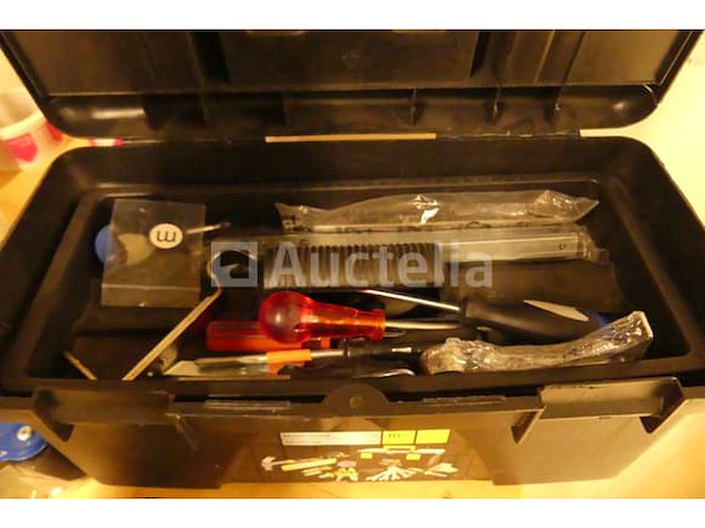 2 kabinetten en inhoud - afbeelding 7 van  15