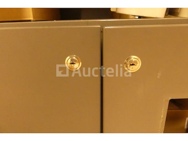 2 kabinetten en inhoud - afbeelding 8 van  15