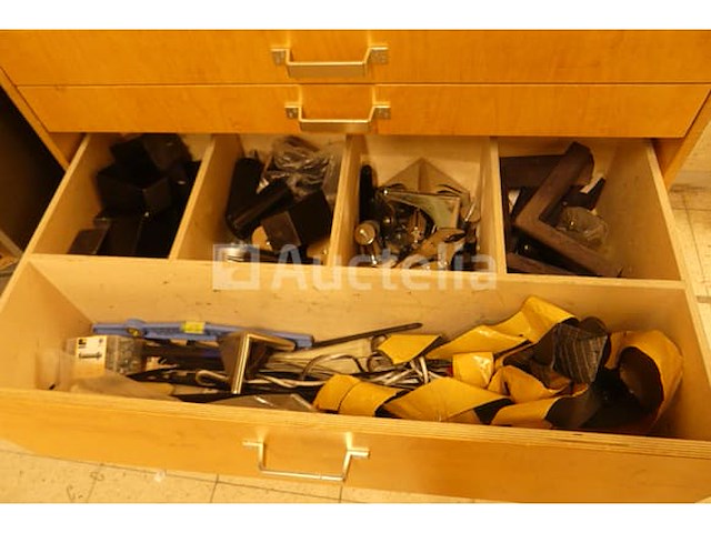 2 kabinetten en inhoud - afbeelding 11 van  15