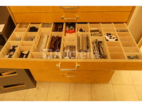 2 kabinetten en inhoud - afbeelding 12 van  15