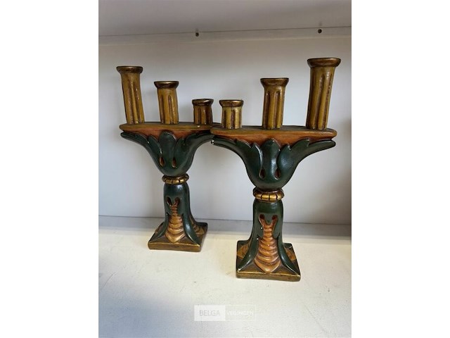 2 kandelaars met bladvormige deco - afbeelding 1 van  2