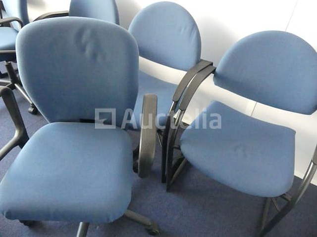 2 kasten + stoelen - afbeelding 3 van  10