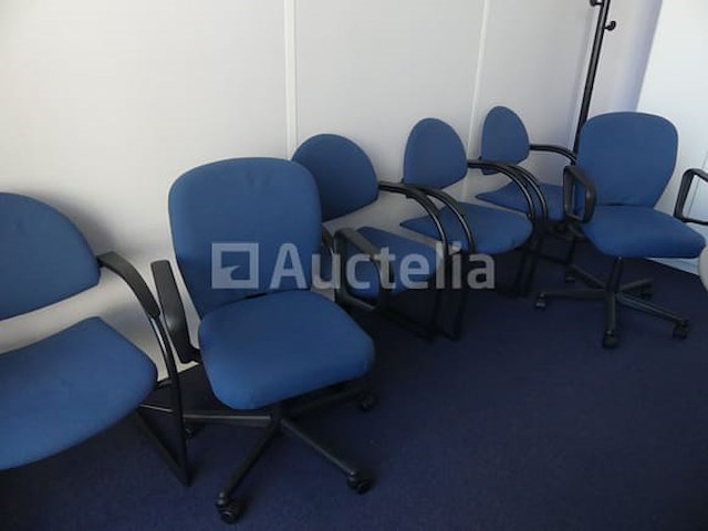 2 kasten + stoelen - afbeelding 7 van  10