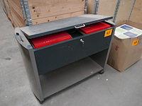 2 kastjes + bureaubenodigheden - afbeelding 2 van  4