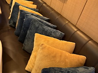 2 kinderstoeltjes + 20 tal sierkussens - afbeelding 5 van  6