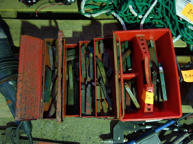 2 kisten beitels voor draaibank - afbeelding 1 van  1