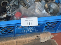 2 kisten met waterleiding materiaal - afbeelding 3 van  7