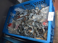 2 kisten met waterleiding materiaal - afbeelding 6 van  7