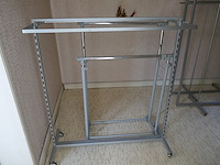 2 kledijrekjes - afbeelding 2 van  3