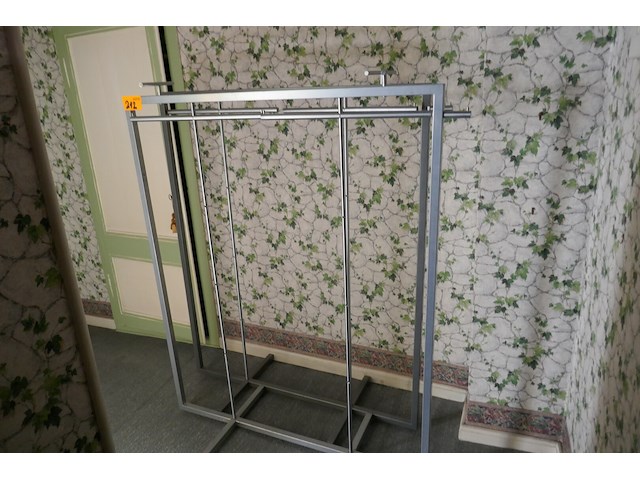 2 kledijrekken - afbeelding 2 van  4