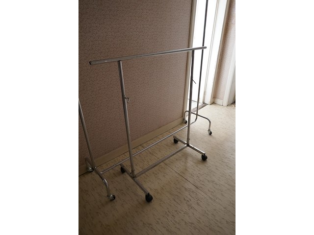 2 kledijrekken - afbeelding 2 van  4