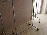 2 kledijrekken - afbeelding 2 van  4