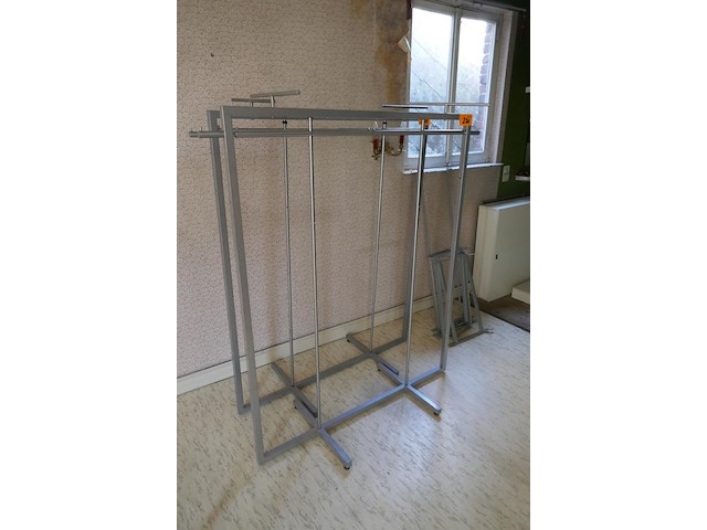 2 kledijrekken - afbeelding 2 van  3