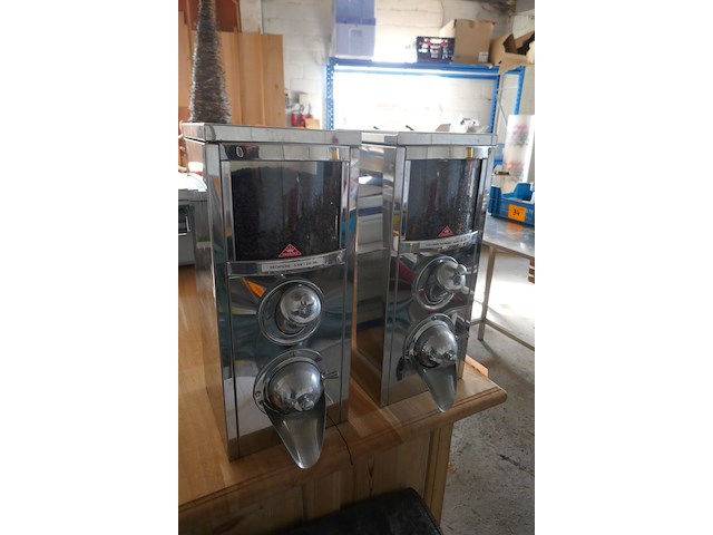 2 koffieboondispensers mahlkonig - afbeelding 1 van  4