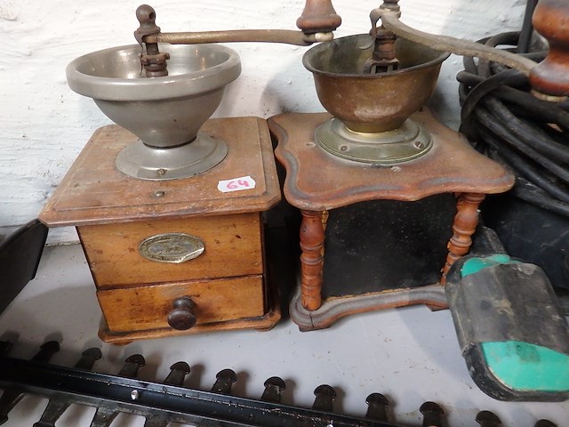 2 koffiemolens - afbeelding 1 van  1