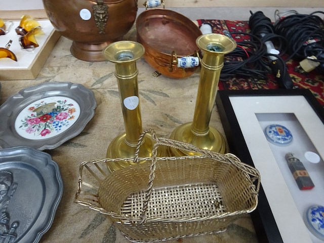 2 koperen kandelaars + wijnfleshouder - afbeelding 1 van  3