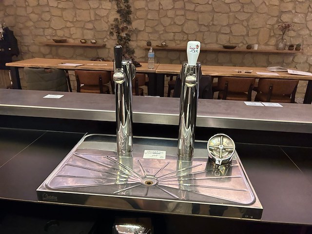 2 kraanstap + installatie/koeler + spoelbak antoine bar - afbeelding 1 van  16