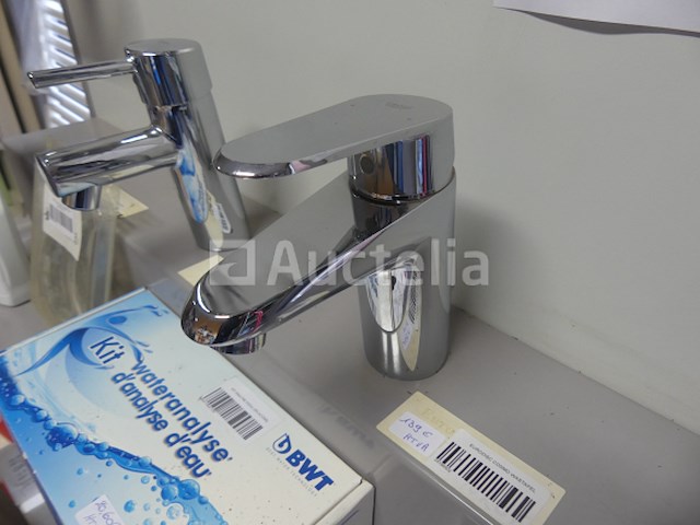 2 kranen, 1 mengkraan, 1 douchestandaard - afbeelding 6 van  11