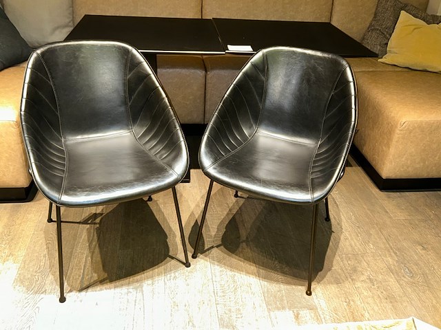 2 kuipstoelen - afbeelding 1 van  5