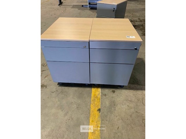 2 ladeblokken op wieltjes - afbeelding 1 van  1