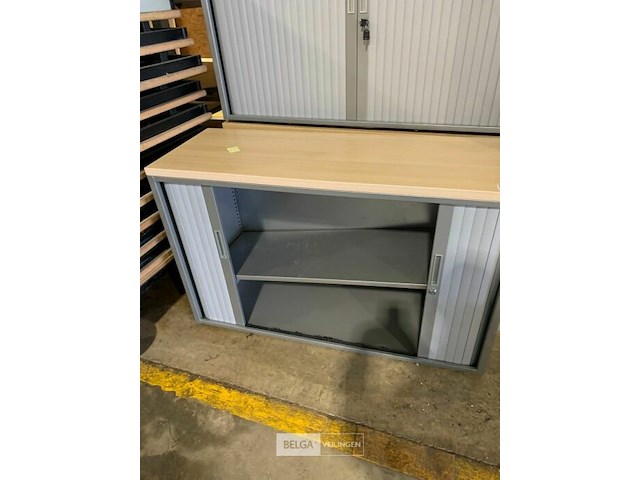 2 lage bureelkasten en met schuifdeuren - afbeelding 2 van  2