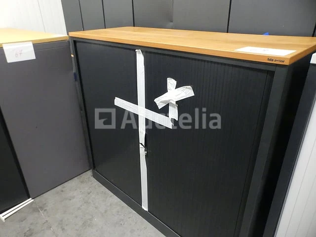 2 lage kasten met luiken - afbeelding 4 van  4
