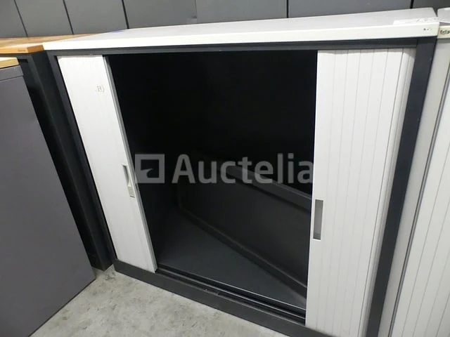 2 lage kasten met luiken - afbeelding 4 van  5