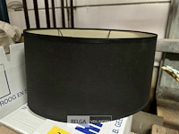 2 lampenkappen passen op kavel 015 - afbeelding 2 van  3