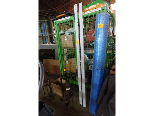 2 latten met 8 dubbele kapstokken - afbeelding 1 van  3