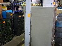 2 latten met 8 kapstokhaken - afbeelding 1 van  2