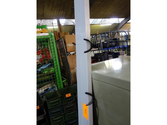 2 latten met 8 kapstokhaken - afbeelding 2 van  2