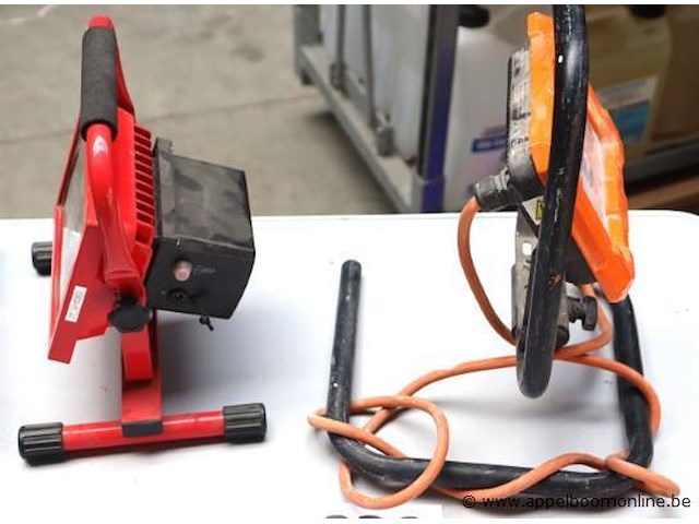 2 led werflampen wo oplaadbaar, werking niet gekend - afbeelding 2 van  2