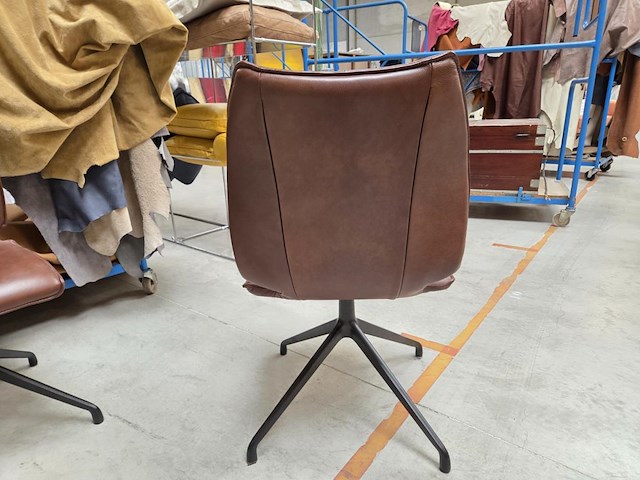 2 lederen draaistoelen bali - afbeelding 5 van  7