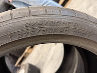 2 lege banden - afbeelding 2 van  2