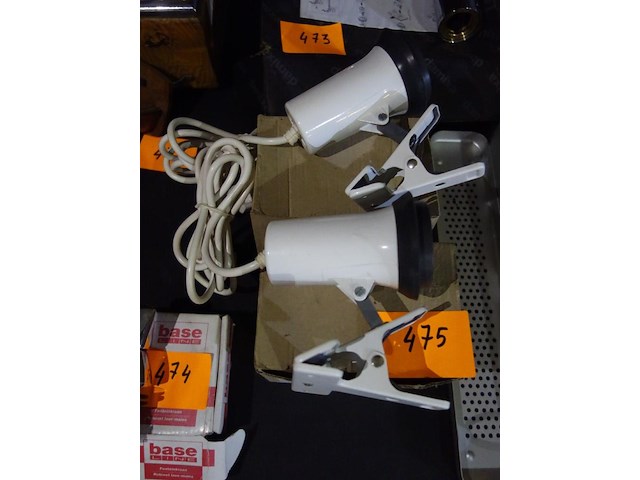 2 lichtarmaturen met klem - afbeelding 2 van  2