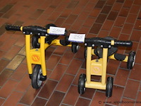 2 loopfietsjes - afbeelding 1 van  1