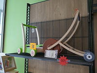 2 loopkarren hape en plantoys - afbeelding 1 van  4