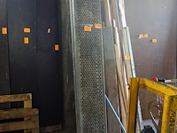 2 loopplanken stelling 2,00m x 0,32m + 2,40m x0,30m - afbeelding 1 van  6