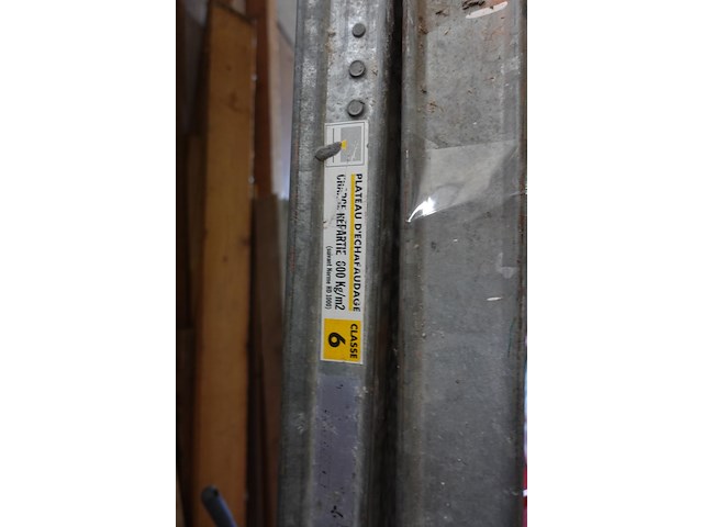 2 loopplanken stelling 2,00m x 0,32m + 2,40m x0,30m - afbeelding 5 van  6