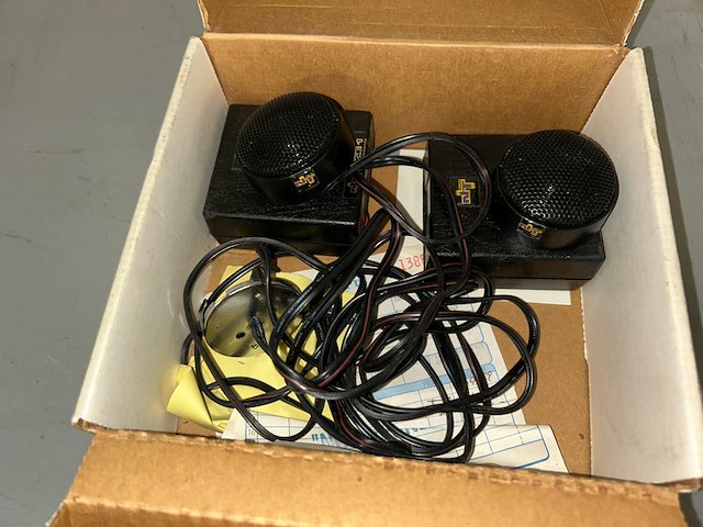 2 luidsprekers nt1 - afbeelding 1 van  3